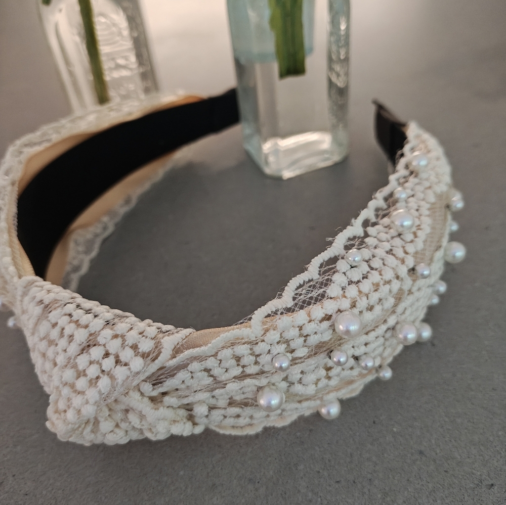 Cream and White Beaded Hair Accessory